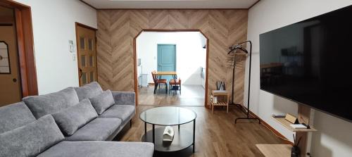 民泊 環水公園近く 閑静な住宅街で過ごす生活 旅行拠点 近隣駐車場付き