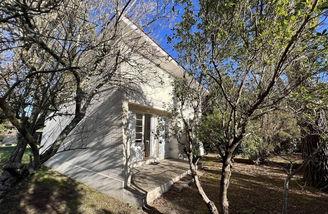 062 - House with pretty garden near the center of Montalivet