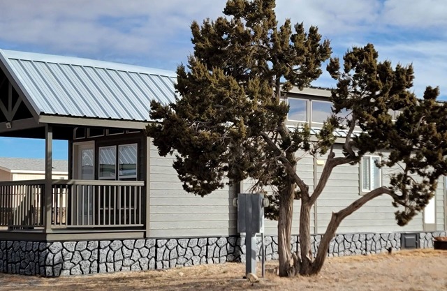 065 Tiny Home near Grand Canyon South Rim Sleeps 8