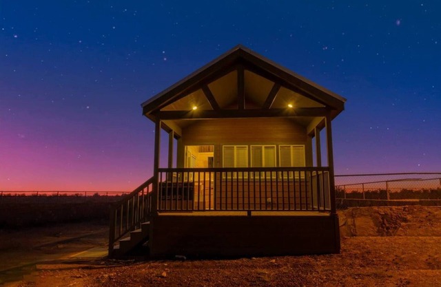 079 Tiny Home near Grand Canyon South Rim Sleeps 8