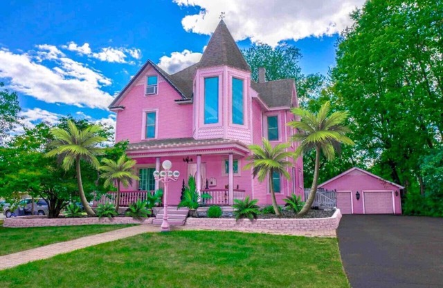 1/2 of the Barbiecore Castle