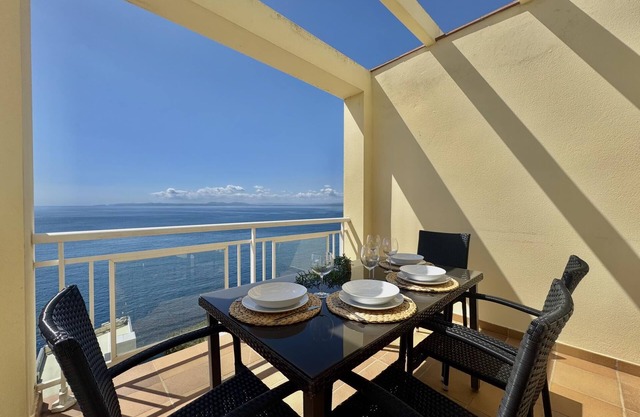 1. Apartment with incredible views of the Bay of Roses with community pool.