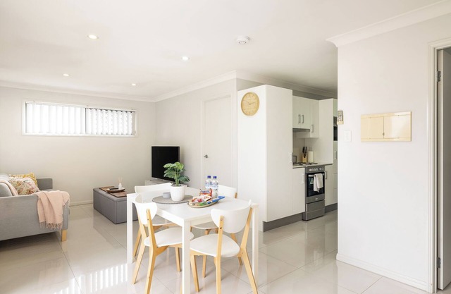 1 Bdr Apt! Garage! Balcony! GST Credits! 118D1