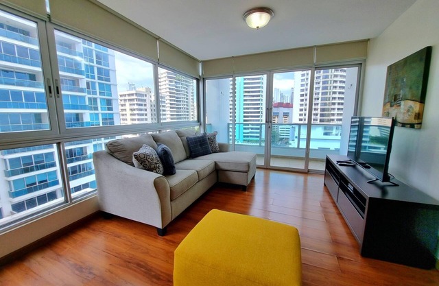 1 BDRM SWIMMING POOL AV. BALBOA PANAMA CITY BAYFRONT 809