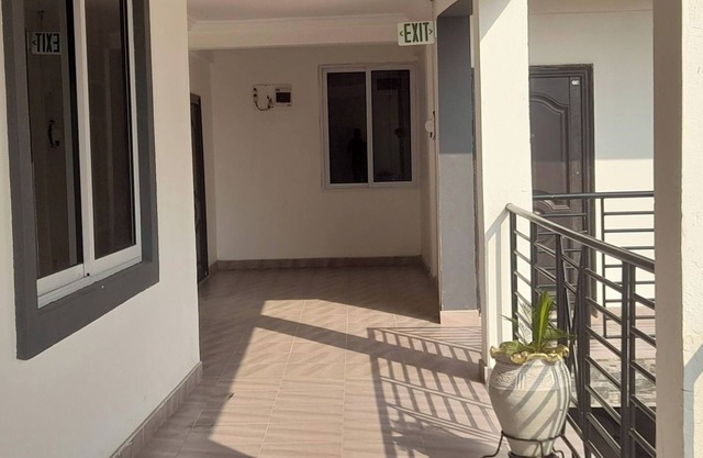 1 Bed Apartment Sleeps 4 with Free Parking