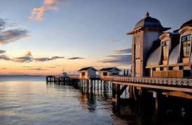 1 bed central Cardiff loft apartment near Stadium