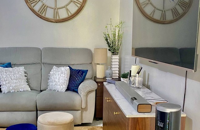 1 Bedroom with Free Parking