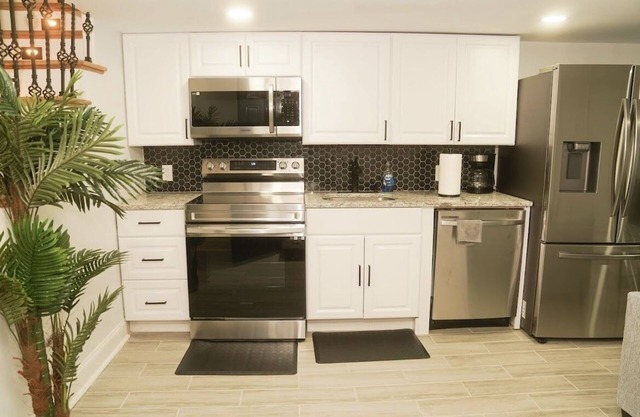 1 Bedroom 1 Bathroom Apartment