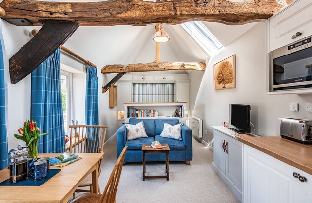 1 bedroom accommodation in West Chiltington