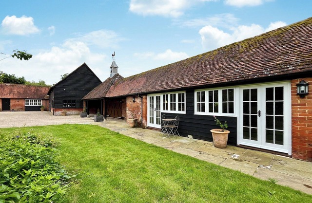 1 bedroom accommodation in East Tytherley