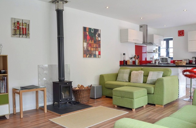 1 bedroom accommodation in Moorlinch, near Bridgwater