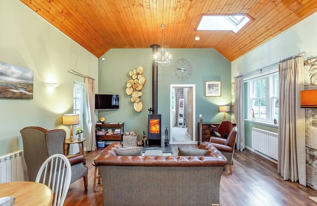 1 bedroom accommodation in Scaniport, near Inverness