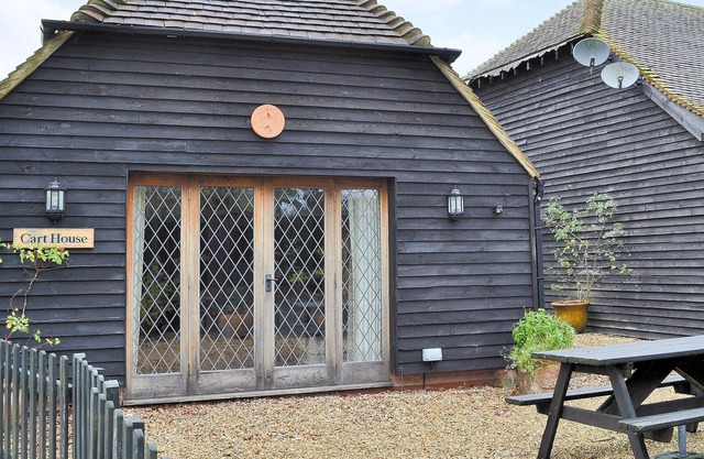 1 bedroom accommodation in Plaistow, near Petworth