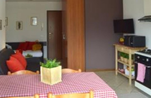 1 bedroom apartment - 5 mins to ski area and mountains treks