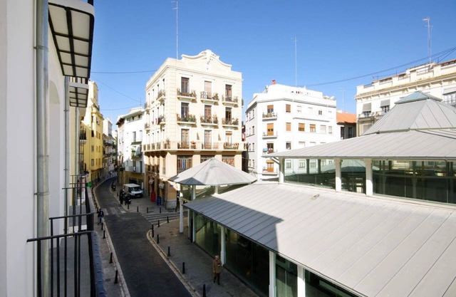 1 Bedroom Apartment with balcony. Old Town. Valencia. MS3