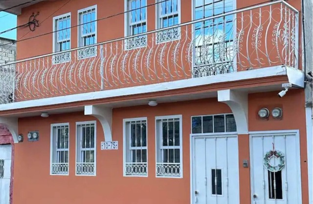 1 Bedroom apt #4