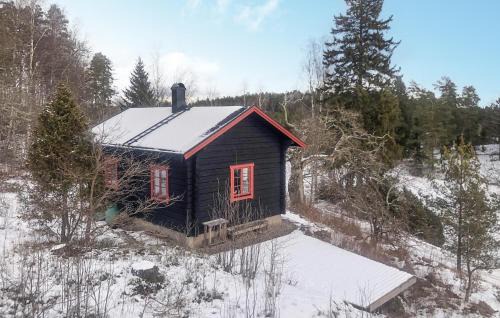 1 Bedroom Cozy Home In Åkersberga