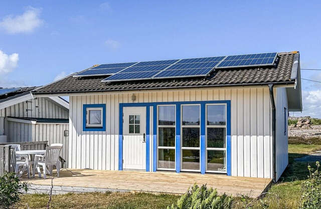 1 bedroom nice home in Bohus-Malmön