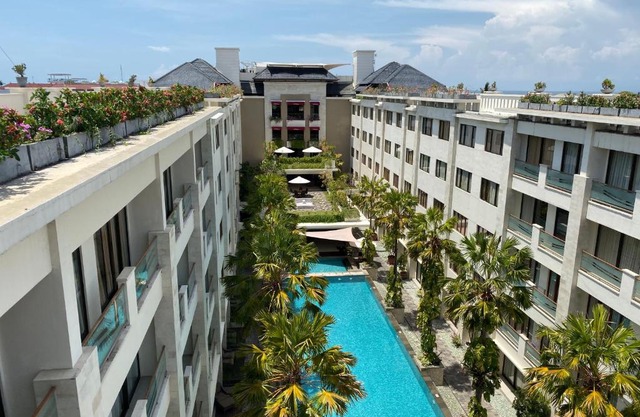 1 Bedroom Penthouse Apt, 50Mbs