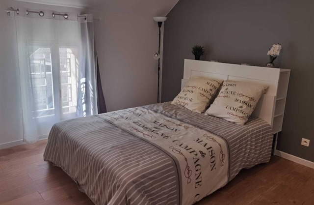 1 Bedroom Private vacation home in BrÃ©gy