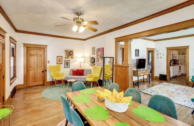 1 Mi to UNL: Group Getaway w/Game Area