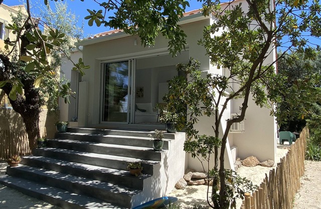 1 mn from the beach, charming old fishing cottageeur 60 m2