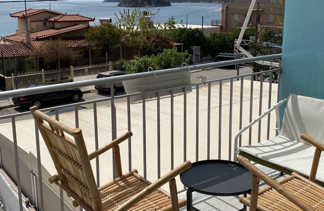 10 meters from the sea, fully renovated apartment, all comfort
