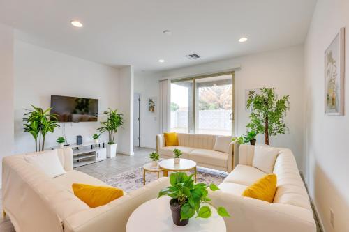 10 Mi to Dtwn Phoenix Home Near Hiking and Biking!