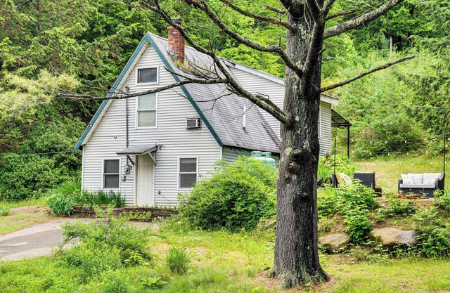 10 Mi to Newfoundland Lake: Updated Forest Retreat