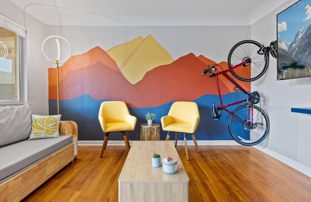 10 min to Red Rocks | DT Golden | Bike Storage