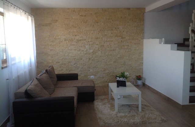 10 minutes away from A.I.Cuza University-Townhouse
