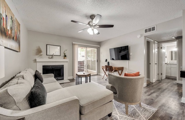 10% off 1st Flr Fully Upgraded 1BD DFW South - Irving