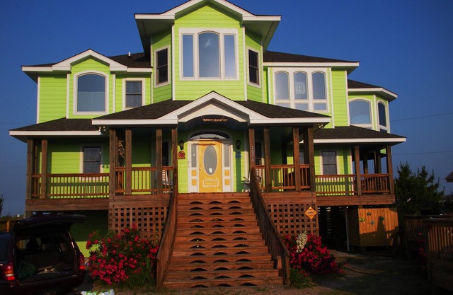10% off 8-17-8-24-25! Lux 6 bdr, 5.5 bath semi-oceanfront, 4WD area ocean views!