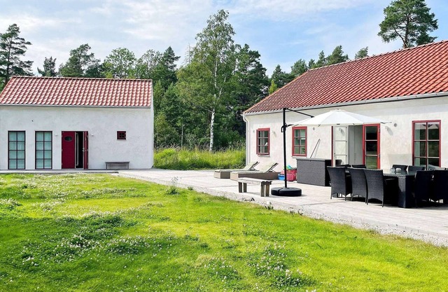 10 person holiday home in KATTHAMMARSVIK