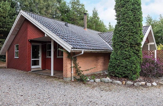 10 person holiday home in Henne