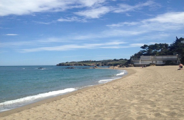 100 m Beach, Luxury residence with private parking, concierge and lift