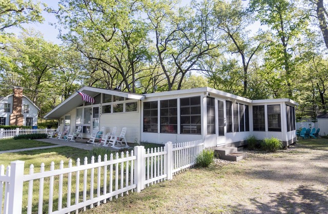 1000 FT From Lake Michigan, Hot Tub, Golf Cart