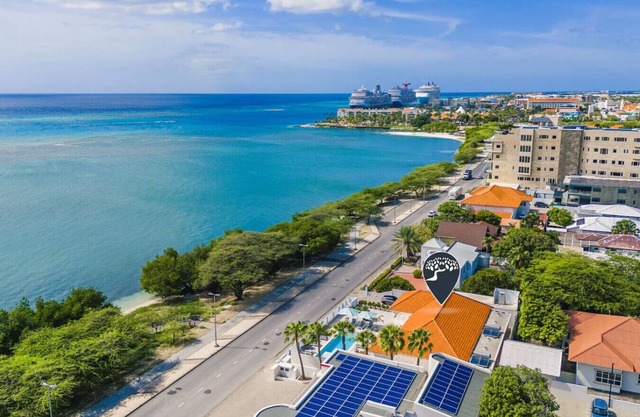 10BR Luxe Beachfront Pool Villa Playa by Bocobay