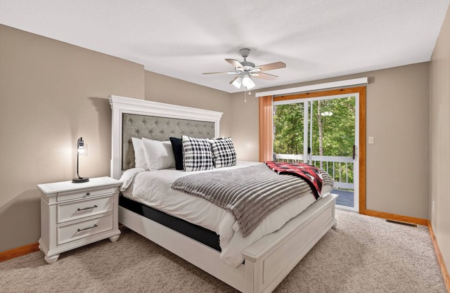 10th Tee Box Townhome w/3 balconies + Pool, Trail