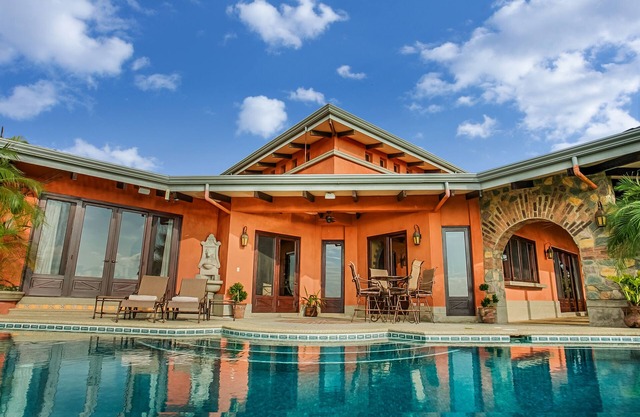 127 5 STAR REVIEWS, SUNSETS 365, INFINITY EDGE POOL, WHITE WATER OCEAN VIEW