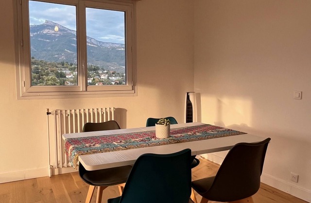 12th floor newly renovated modern apartment