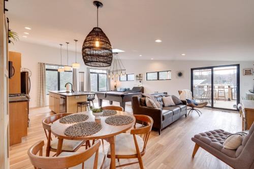 13 Mi to Skiing! Clam Lake Home with Dock Access