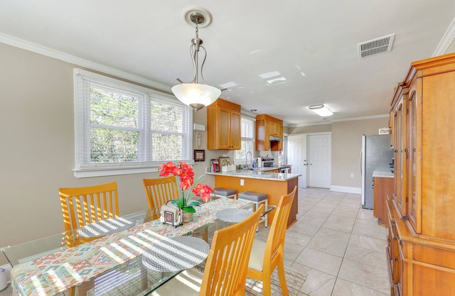 14 Mi to Raleigh: Charming Family Home!