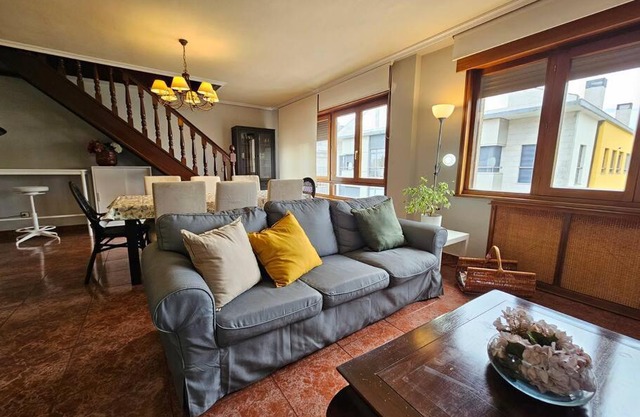 15A04 Duplex y garaje en centro