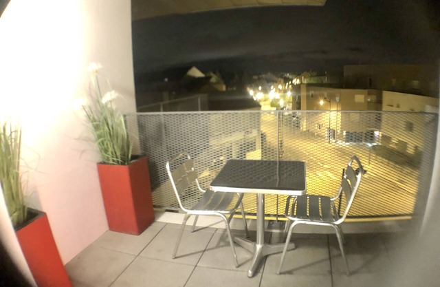 15mn Nantes/5mn Atlantis & Zenith spacious T2 of 50m2 with balcony