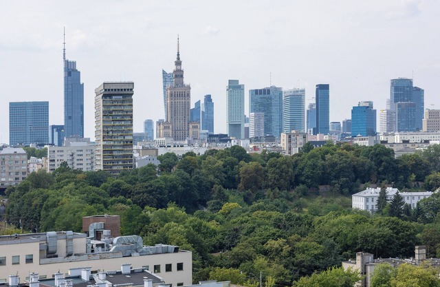 15th Floor Studio in Warsaw by Renters