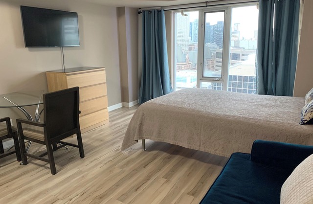 16 Studio bachelor apartment condo in the heart of Downtown Toronto near subway