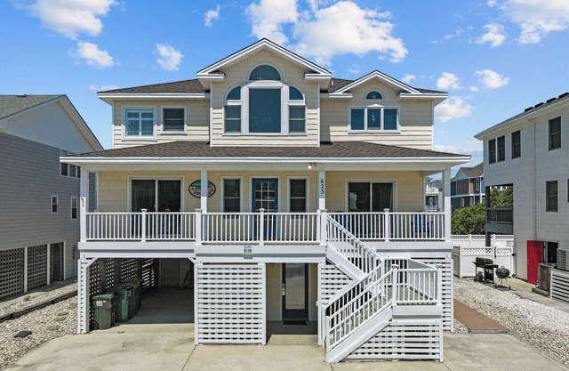 1770 - A Wave from it All 7-bed 6.5-bath in Corolla, NC, private pool, hot tub, game room