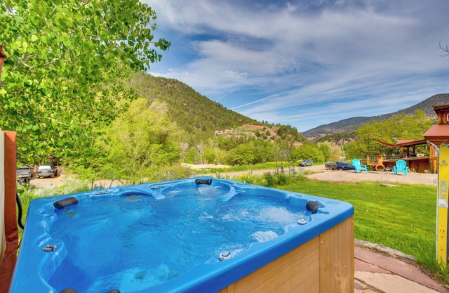 18 Mi to Telluride: Mtn-View Home w/Hot Tub!