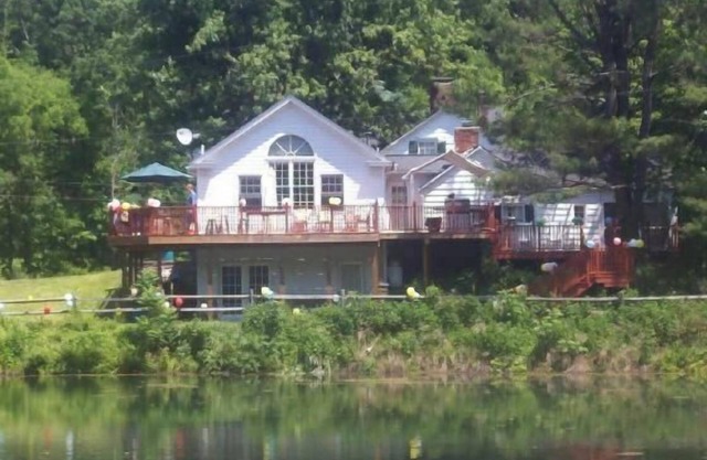 1805 House Bed and Breakfast